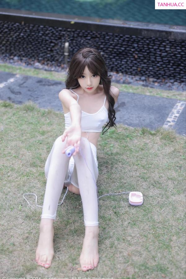   [XiuRen]高清写真图 2024.02.23 No.8132 桃妖夭 新人美腿第19张图片